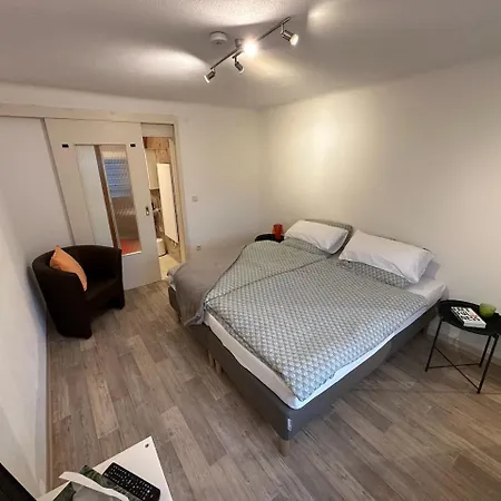 Am Kirschbaum Moemlingen Apartman *