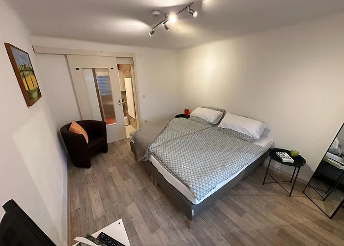Am Kirschbaum Moemlingen Apartman *